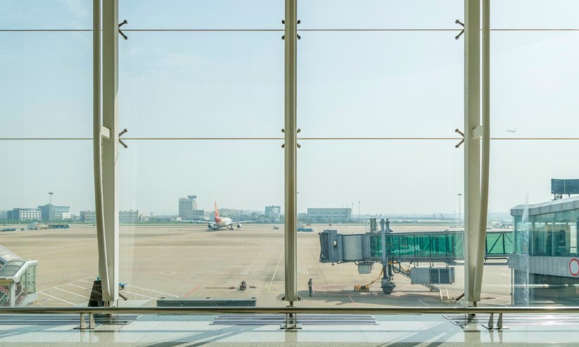 Athens Airport expansion, 22-airport tender move to September ...